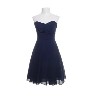 Super fin klänning från TNFC London! - Jätte söt klänning jag köpt på sellepy, passadd tyvär inte mig🥲 Storlek S! Skriv vid frågor osv ❤️