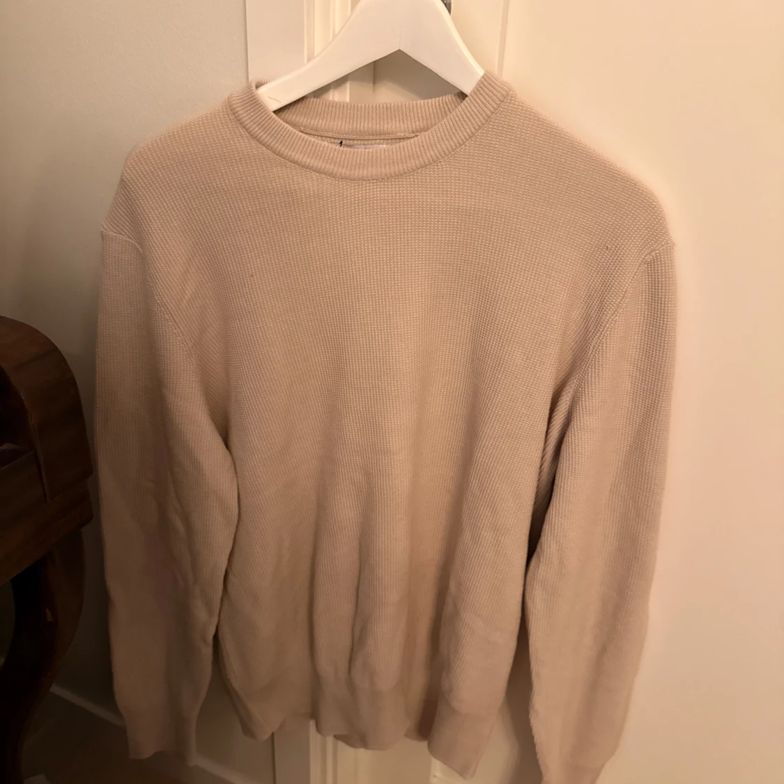 Beige stickad tröja från Zara - 2