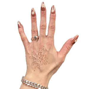 Maria Nilsdotter ring❤️ - Ring från Maria Nilsdotter storlek 17, inköpt på deras flagship butik i Stockholm❤️‍🔥