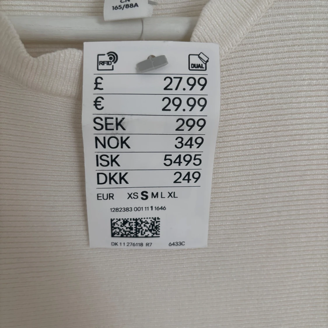 Vit ribbad kortklänning från H&M - 1