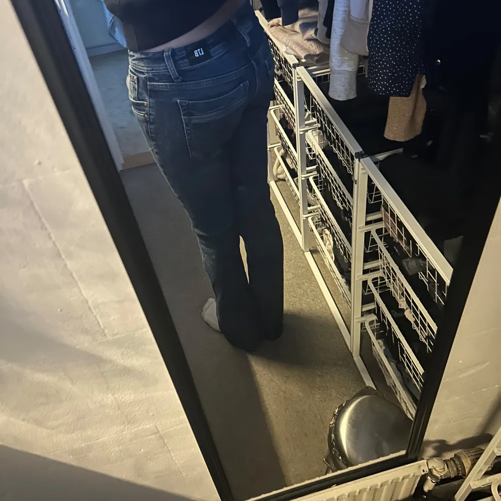 Super fina jeans från ltb i modellen Valarie, I bra skick. Storlek 24/30!!❤️. Farkut & Housut.