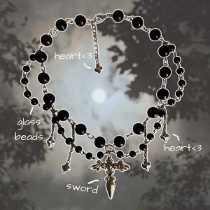 ℍ𝕖𝕒𝕣𝕥 𝕤𝕨𝕠𝕣𝕕 𝕟𝕖𝕔𝕜𝕝𝕒𝕔𝕖🗡🖤 - ℍ𝕒𝕟𝕕𝕞𝕒𝕕𝕖 𝕙𝕒𝕝𝕤𝕓𝕒𝕟𝕕 𝕞𝕖𝕕 𝕤𝕧ä𝕣𝕕, 𝕙𝕛ä𝕣𝕥𝕒𝕟 𝕠𝕔𝕙 𝕤𝕧𝕒𝕣𝕥𝕒 𝕘𝕝𝕒𝕤𝕡ä𝕣𝕝𝕠𝕣🖤🗡⛓