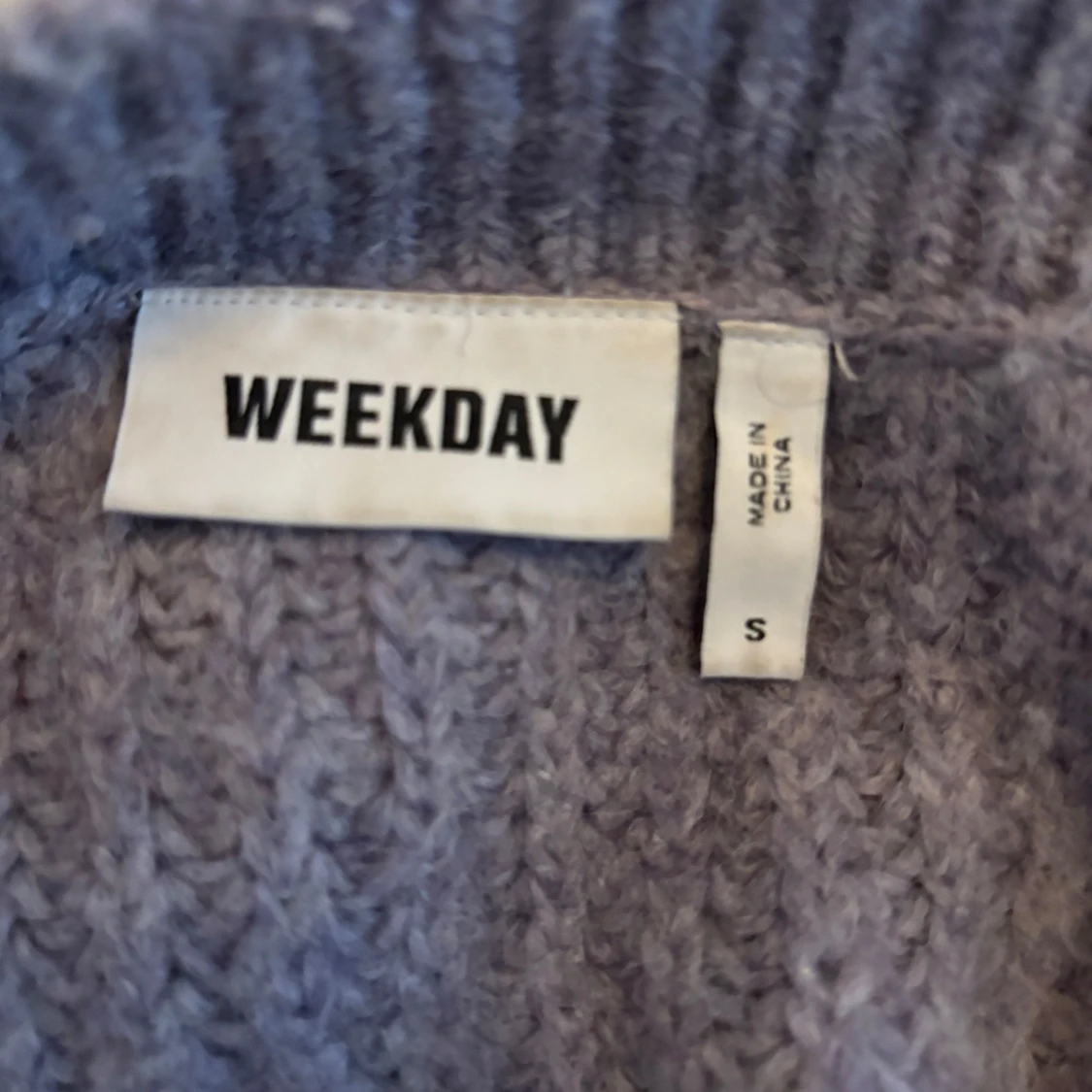 Lila stickad kofta från Weekday - 3