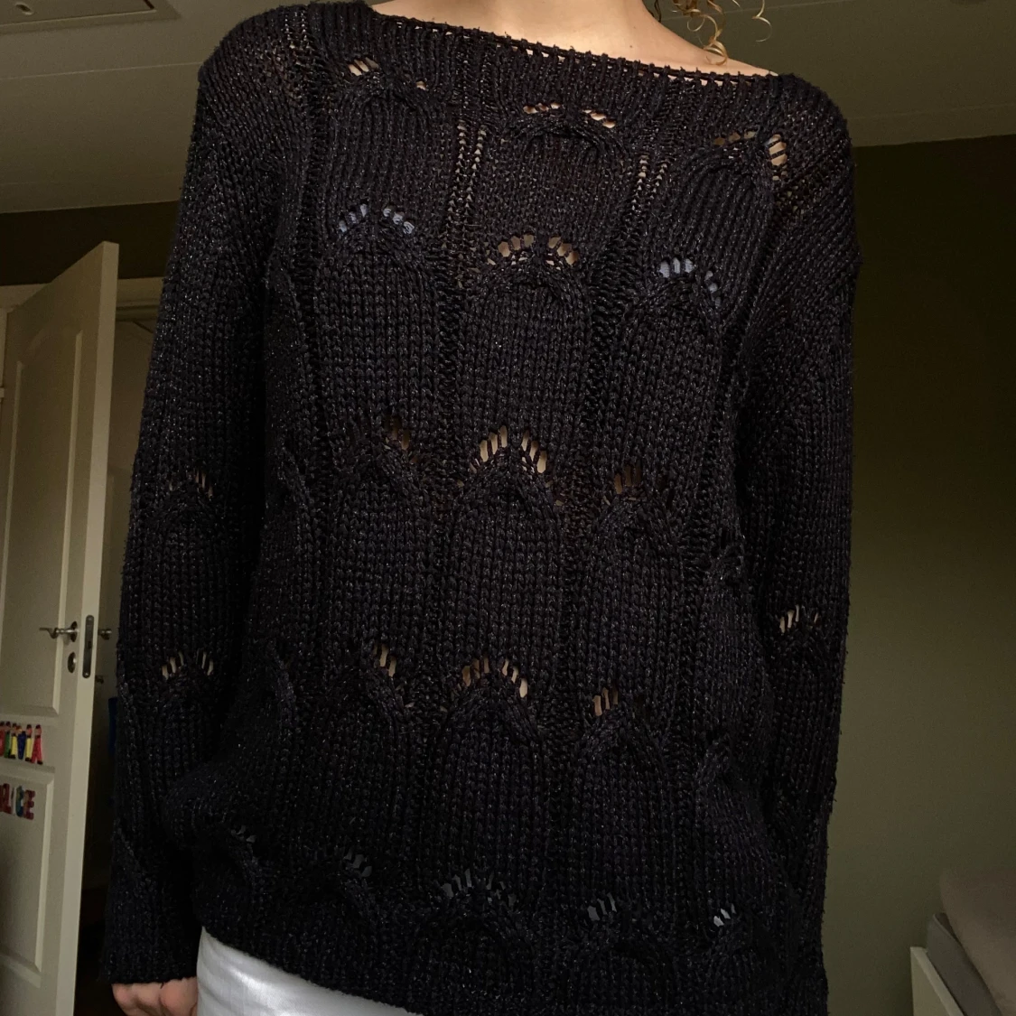 Svart stickad tröja