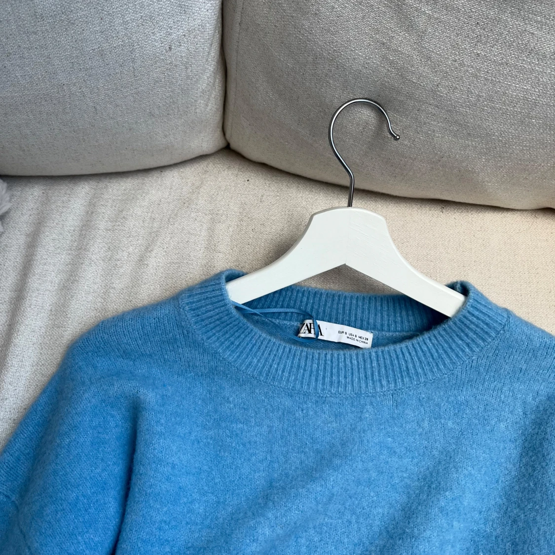 Blå stickad tröja från Zara - 1