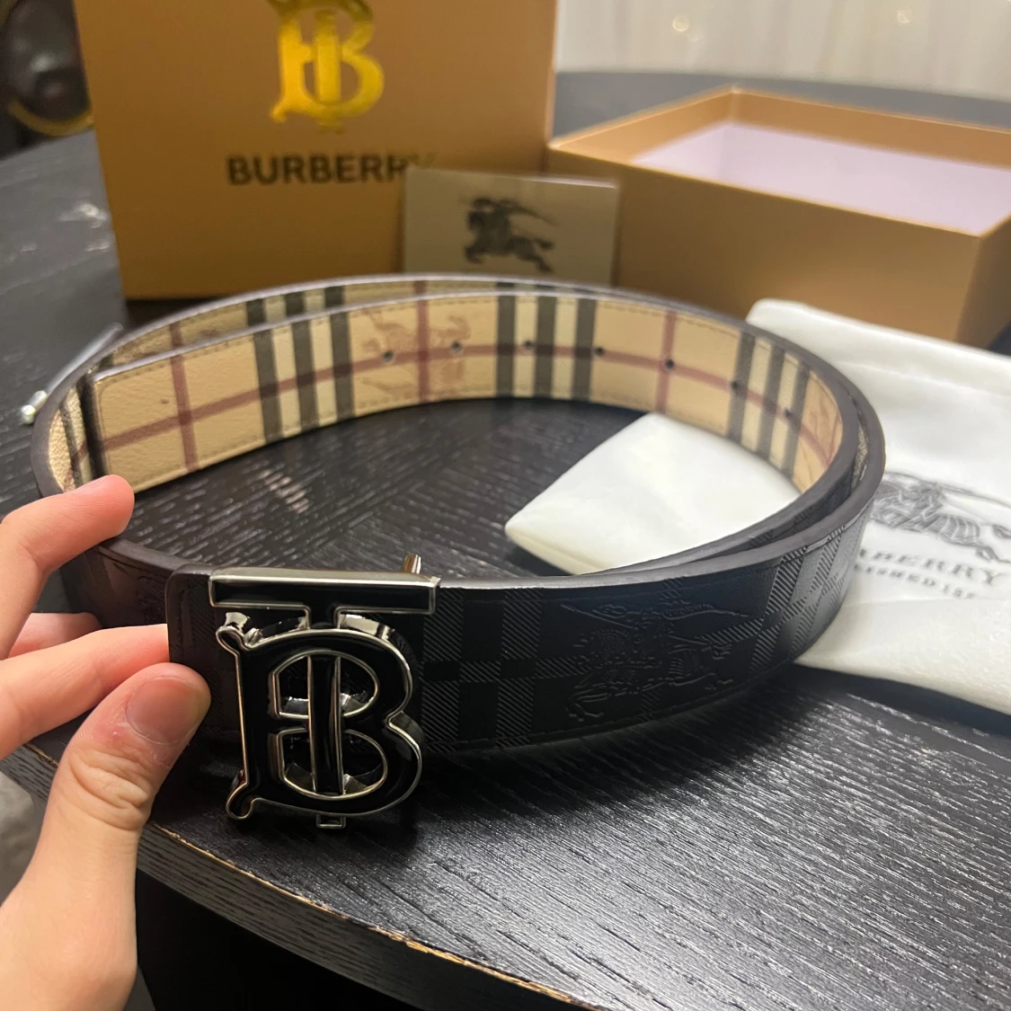 Burberry bälte  - 1