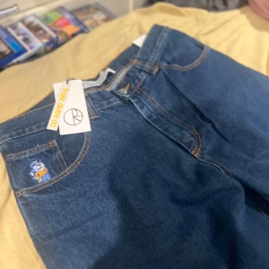 93 Polar Byxor - Säljer dessa helt nya 93 byxor för att jag inte har andvändning till dem nyköpta från junk yard har 2 lika sanna du kan få två för 875kr om du skulle vela det!