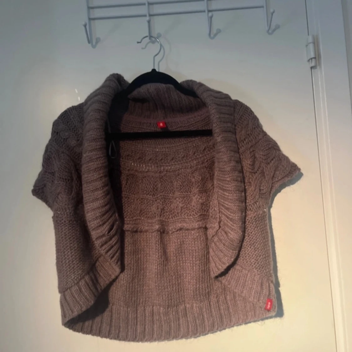 Brun stickad bolerotopp från edc - 1