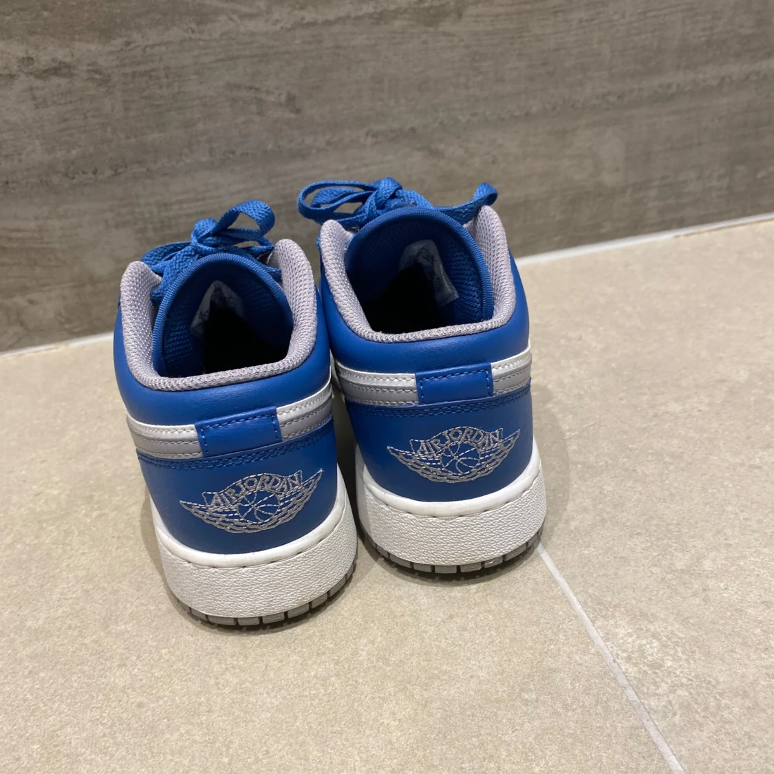  Jordans 1 low true blue  - 3