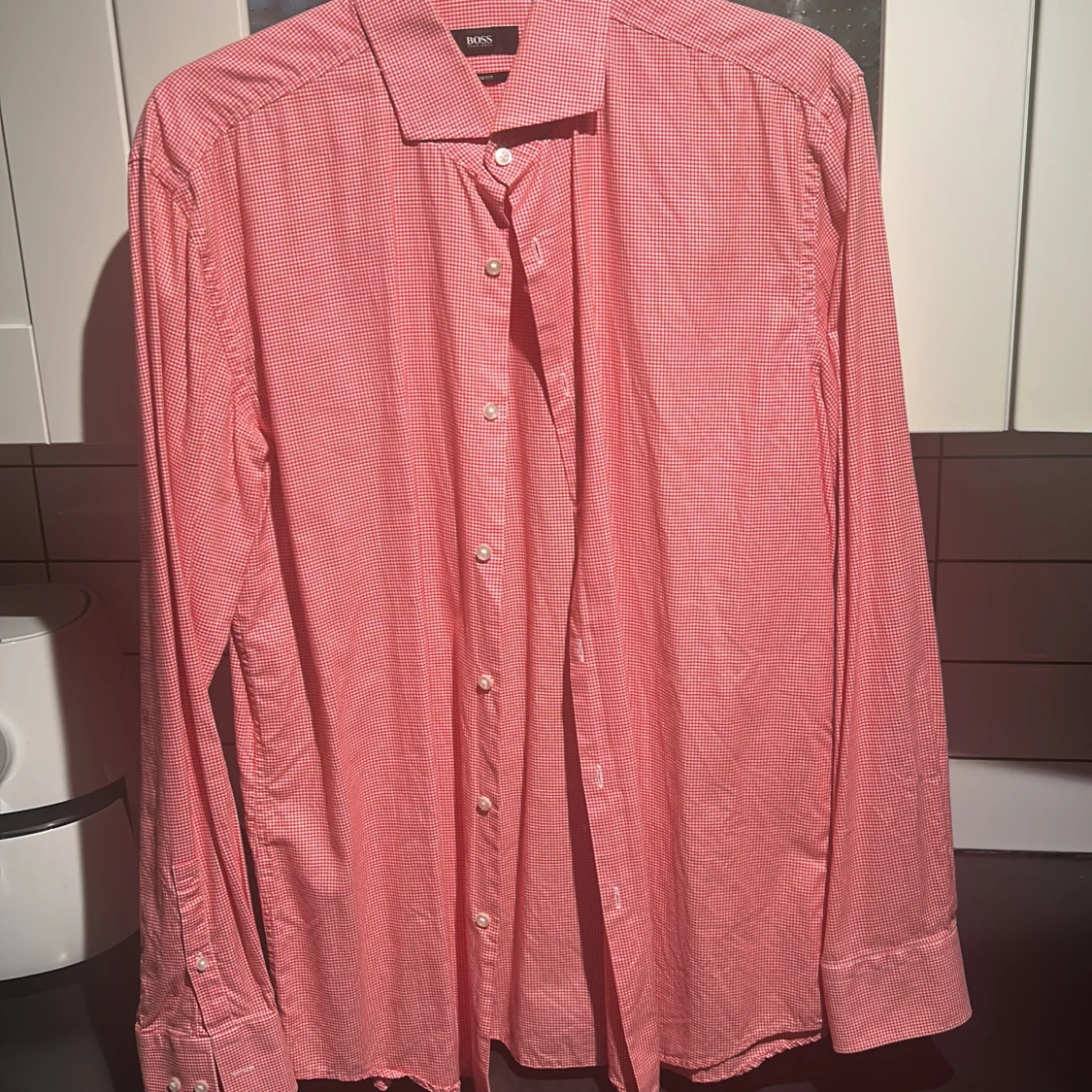 Röd och vit rutig skjorta från Boss