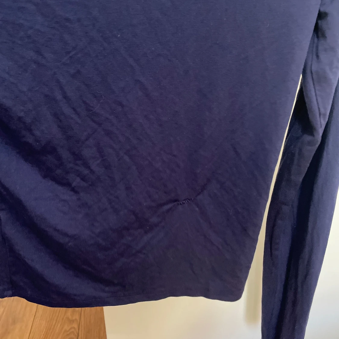 marinblå tröja - 1