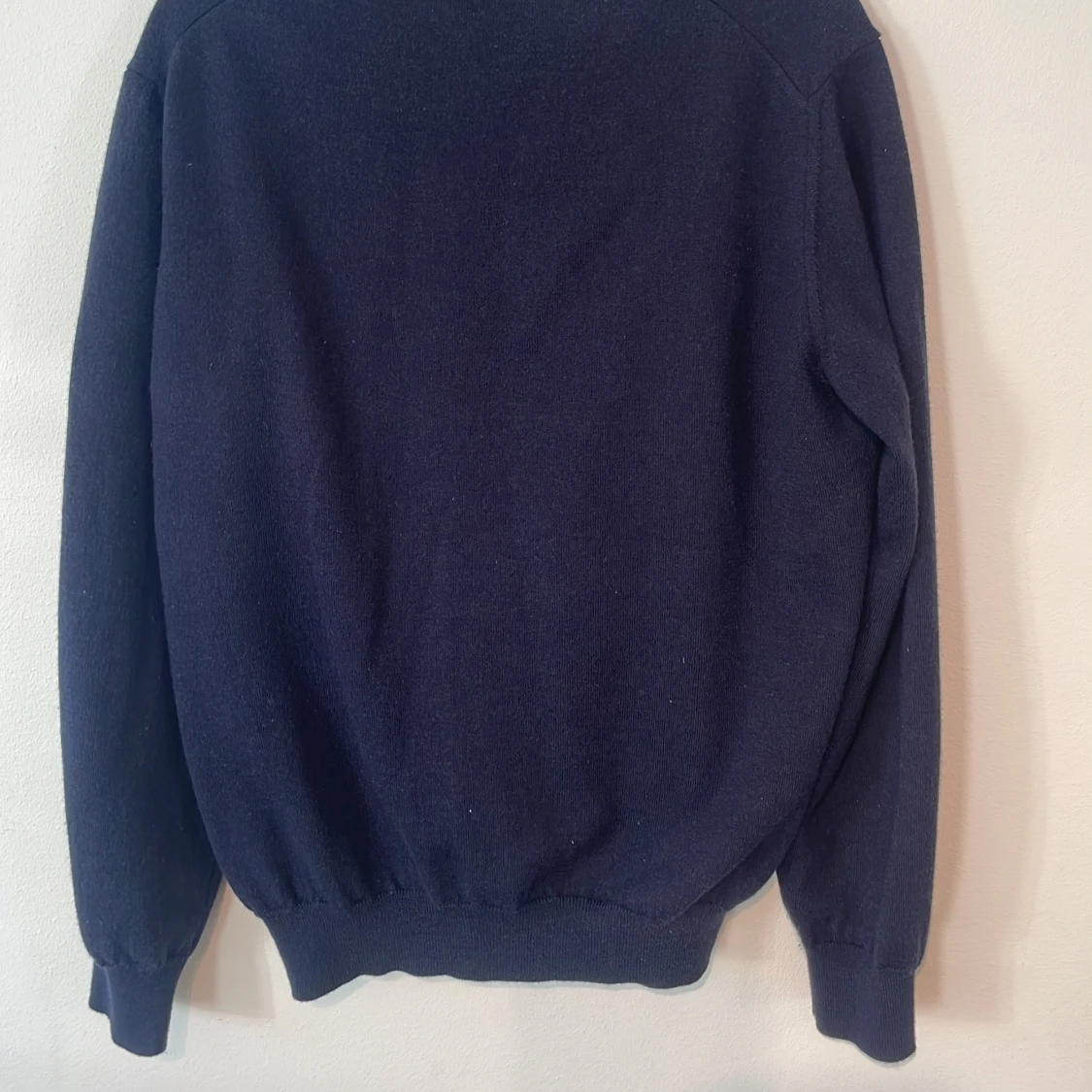 Blå stickad tröja - 1