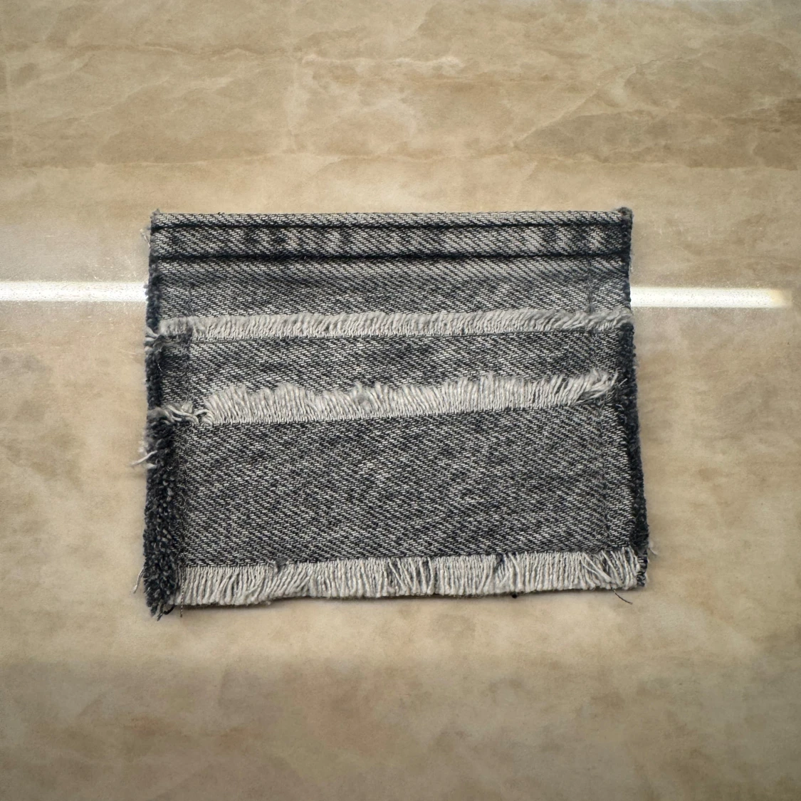 Grå jeanskorthållare  - 1