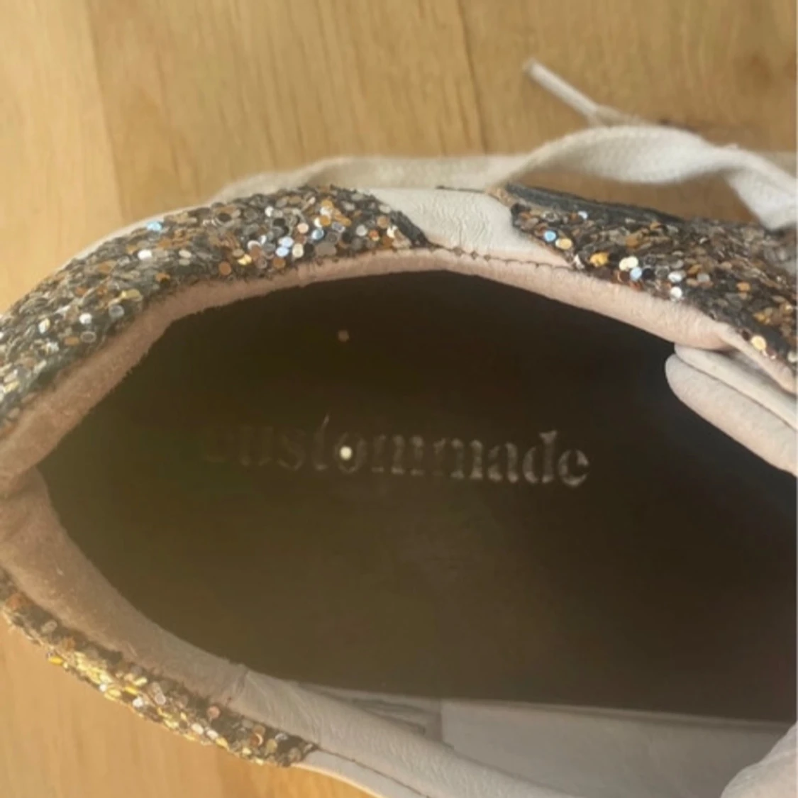 Glittriga sneakers från Custommade - 2