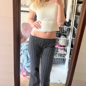 Stickad t-shirt  - Jätte fin stickad T-shirt i storlek S, knappt använd! Hör av dig för fler frågor 😍❤️