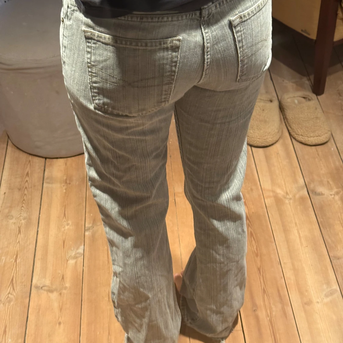 Grå bootcut jeans från Crocker - 1