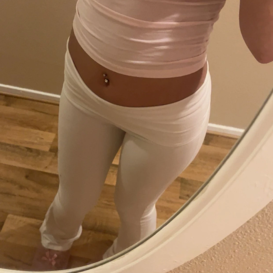 Vita lågmidjade leggings