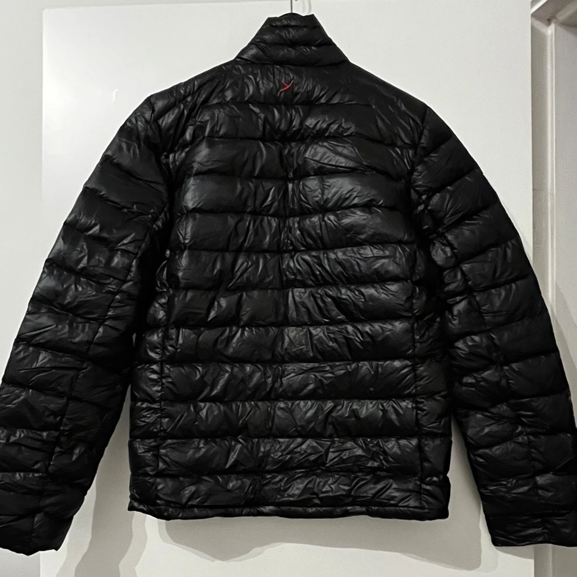 Svart dunjacka från Yeti - 1