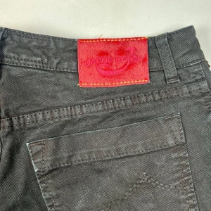 Jacob Cohen jeans - Feta Jacob cohen jeans för en billig peng. NYPRIS 5000:-                                                         Hör av dig vid några frågor😊