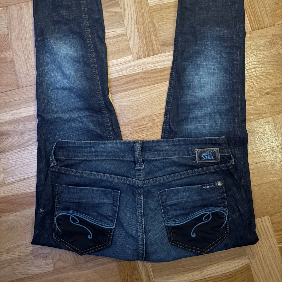 Låg midjade jeans från Mavi - 2