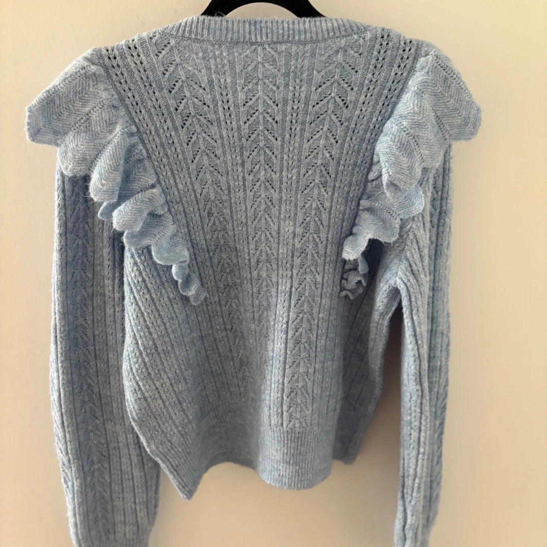 Ljusblå stickad tröja från Lindex - 1