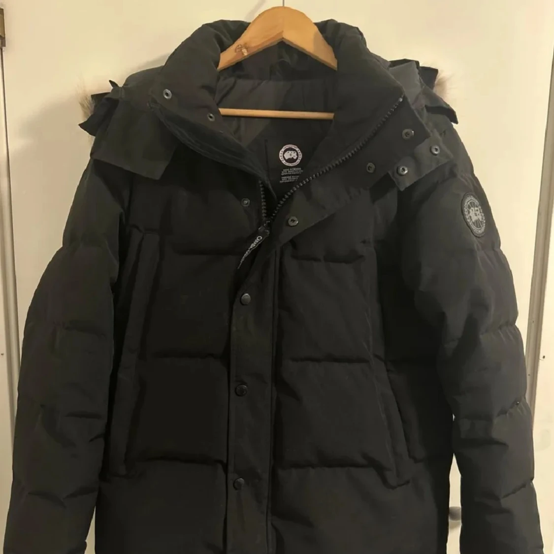 Svart dunjacka från Canada Goose