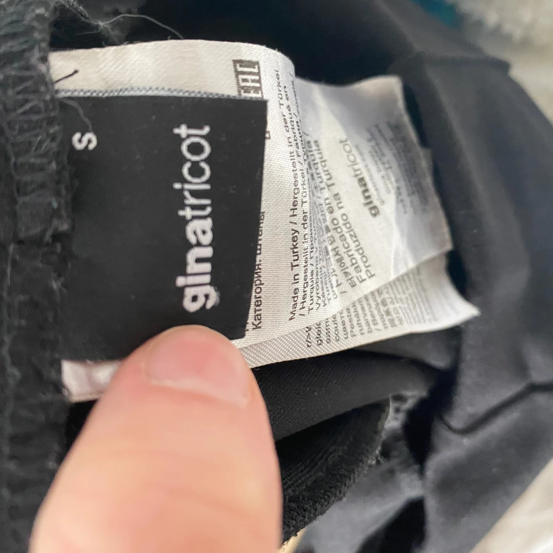 Kostymliknande byxor - 4