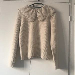 Stickad tröja  - Stickad tröja 