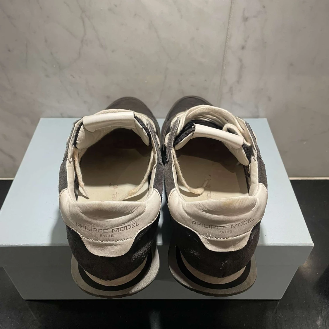 Grå sneakers från Philippe Model - 3