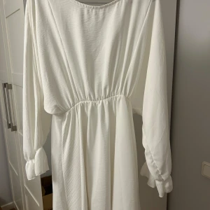Studentklänning - Finaste klänningen till studenten🤍🤍