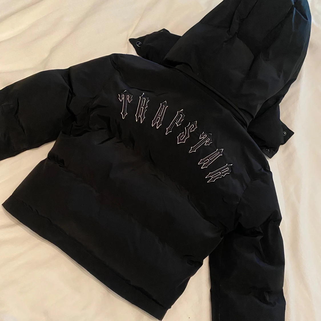 Svart pufferjacka från Trapstar - 1