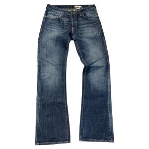 bootcut jeans med sjuk wash - sjuk wash o bra bootcut passform 🔥🔥🔥🔥