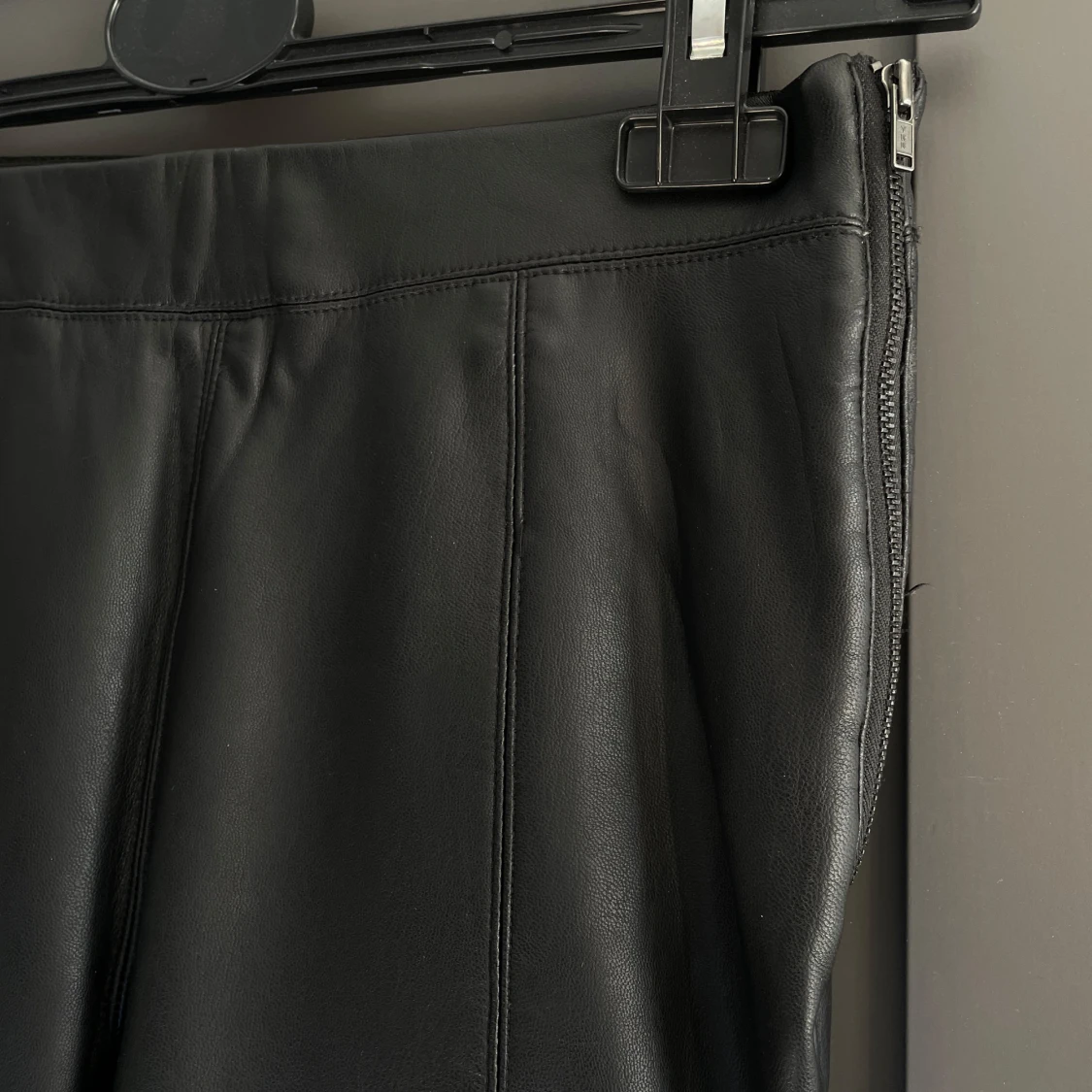 Svarta läderbyxor - 1