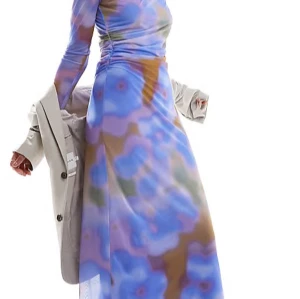 Söker klänning från &Other stories - Söker denna klänning i stl S