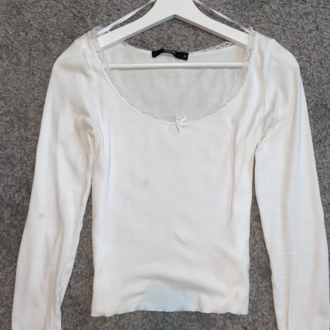 Coquette Vit långärmad topp med spets från BikBok - 1