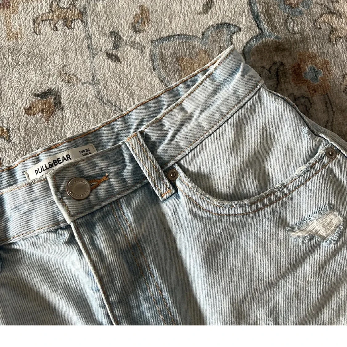 Ljusblå jeansshorts från Pull&Bear - 3