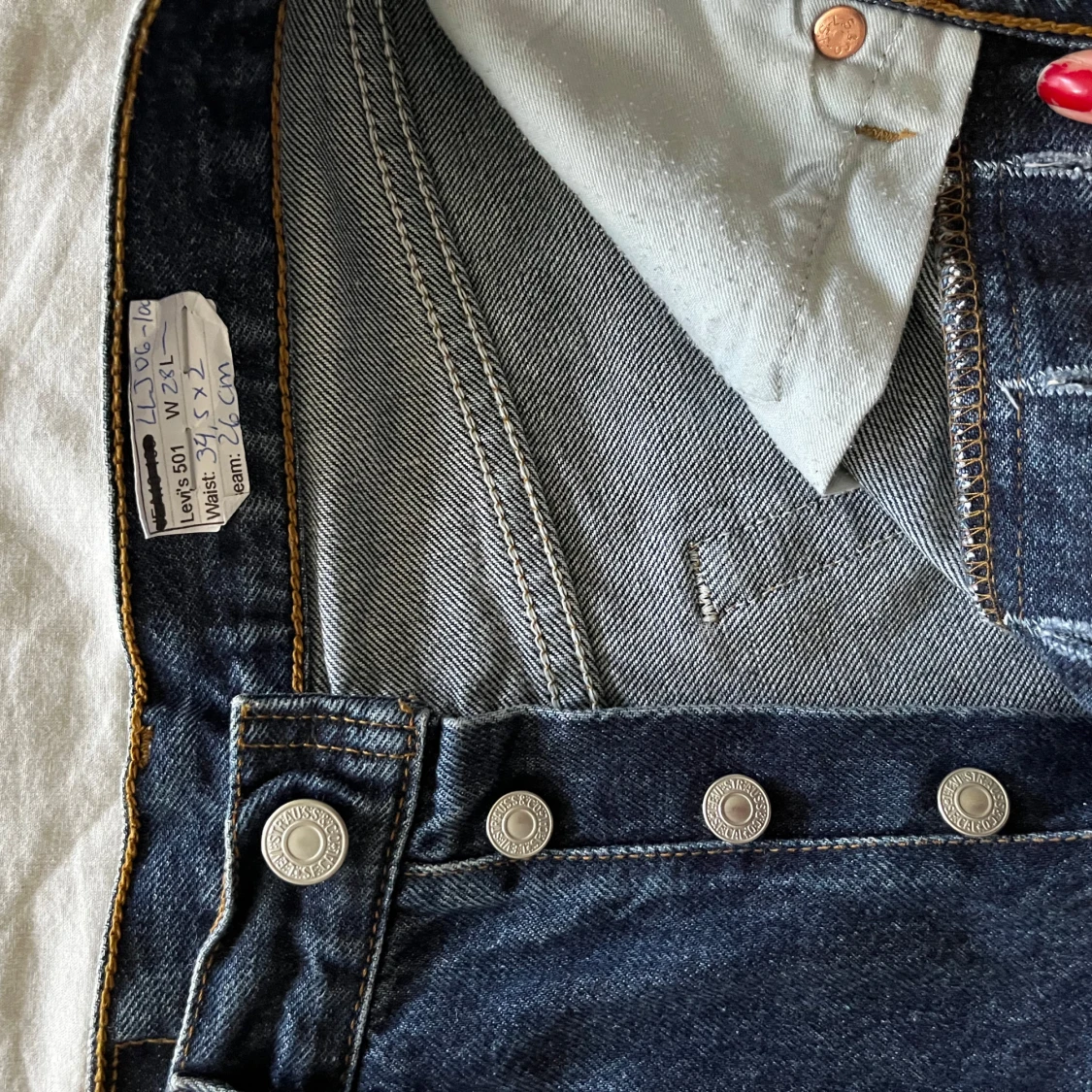 Levi's 501 mörkblå jeansshorts - 1