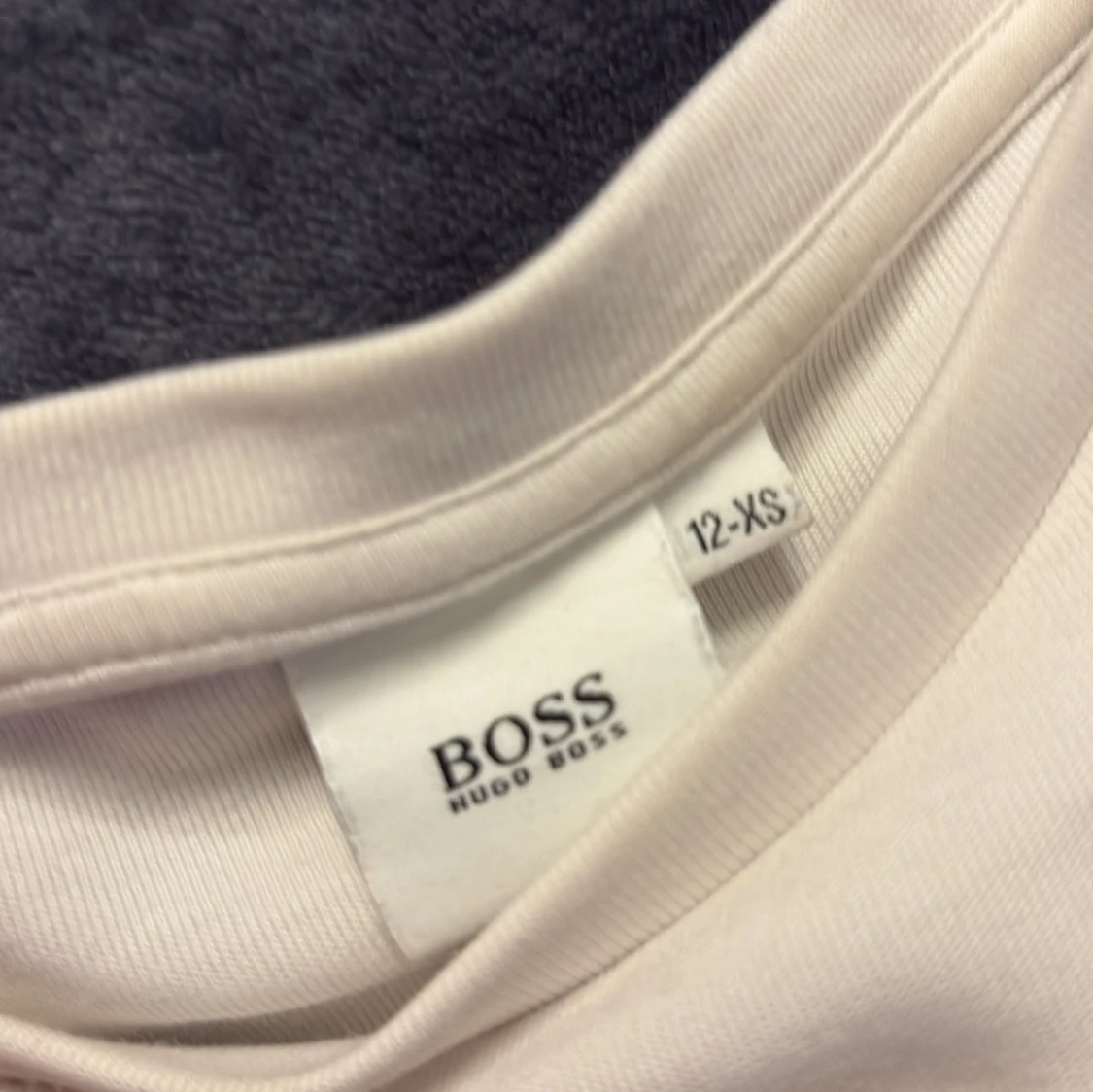 Vit sweatshirt från Hugo Boss XS - 2