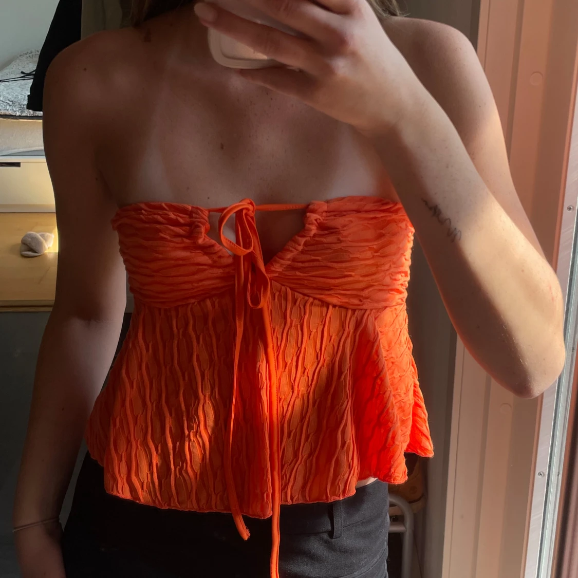 Orange topp med knyte  - 1