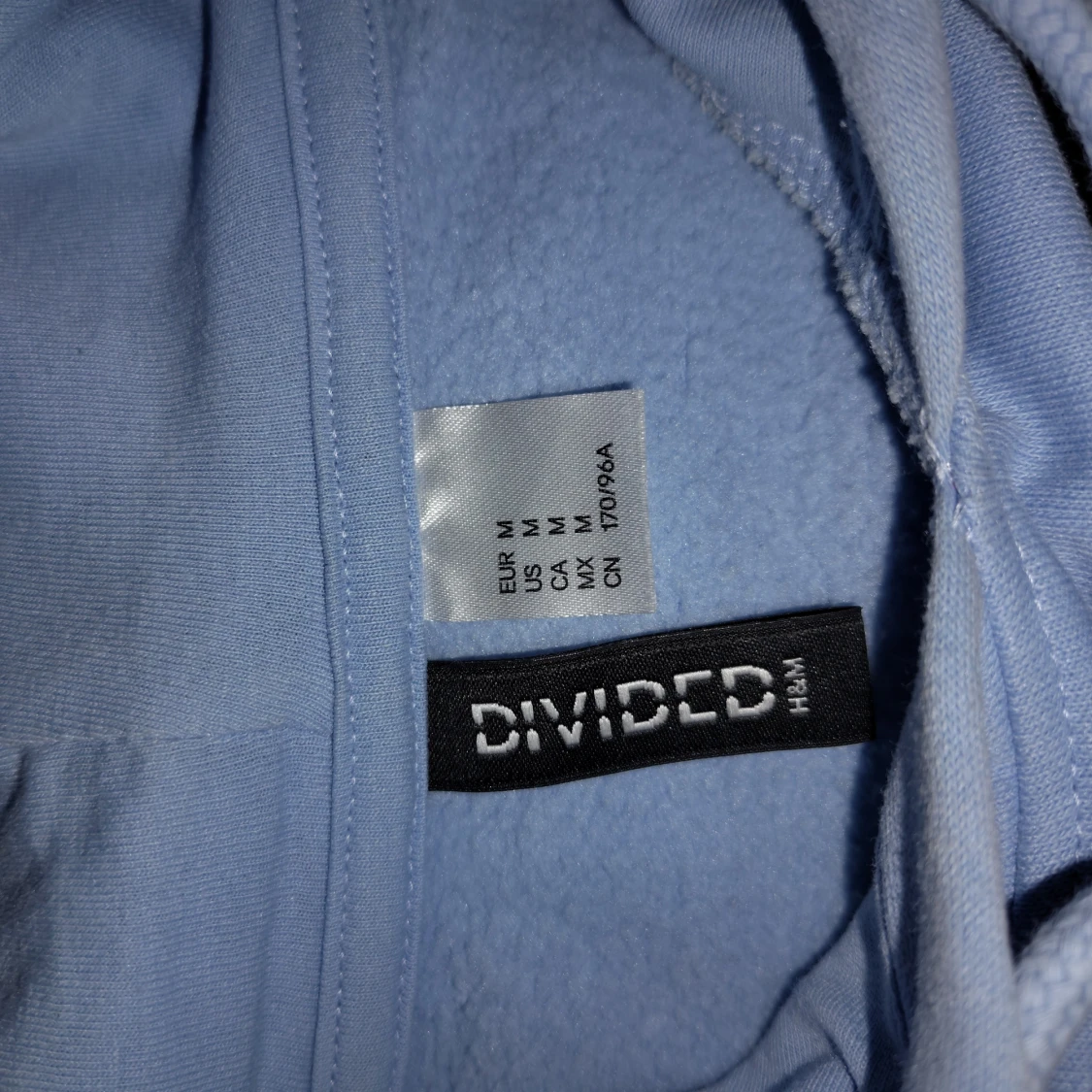 Ljusblå Illinois hoodie från H&M Divided - 1