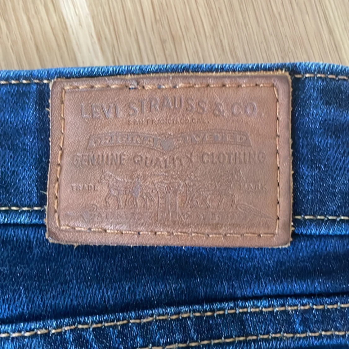Levi's 725 High Rise Bootcut Jeans - 2