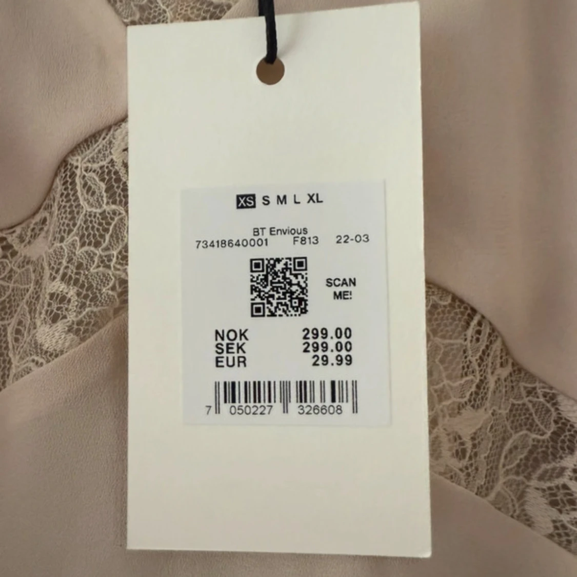 Beige spetslinne från Bik Bok XS - 3