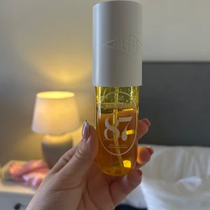 Sol de Janeiro Cheirosa 87 Parfym - Fräsch och tropisk doft från Sol de Janeiro, Cheirosa 87. 90ml ca 60 ml kvar.