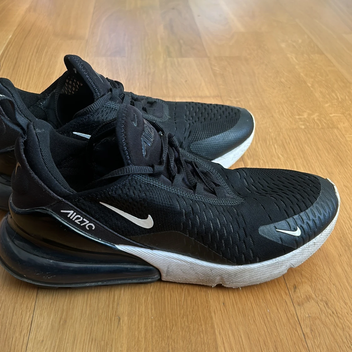 Svarta Nike Air Max 270 - 3