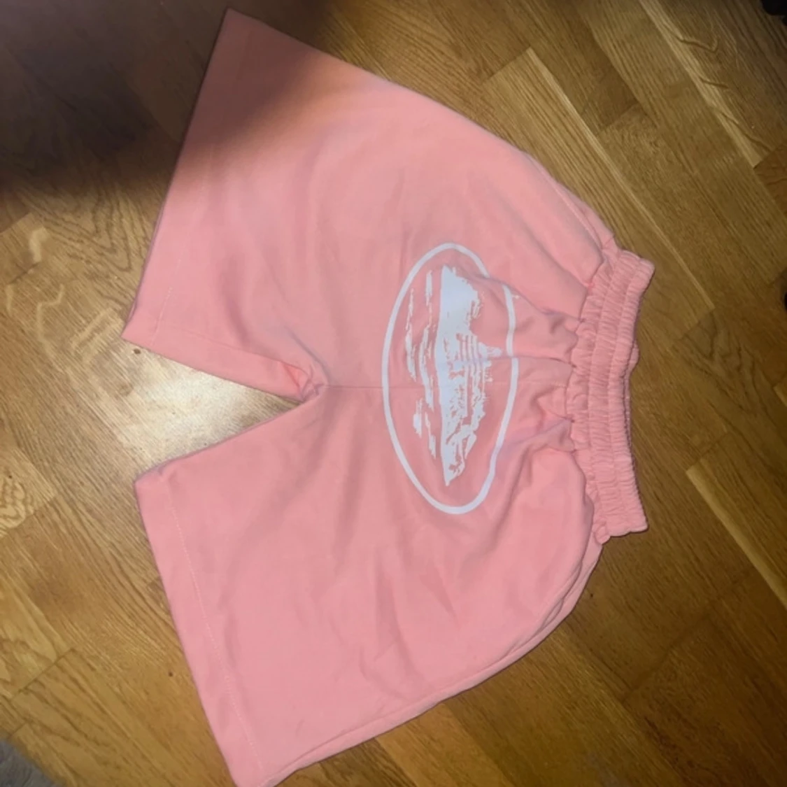 Rosa Corteiz Shorts Storlek M - 2