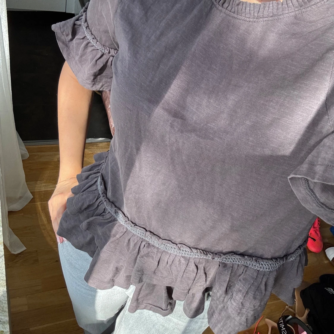 Grå volangtopp från Odd Molly - 2