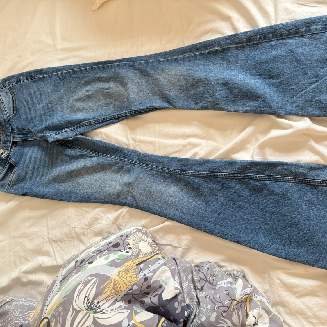 Blå bootcut jeans från Vero Moda - 2
