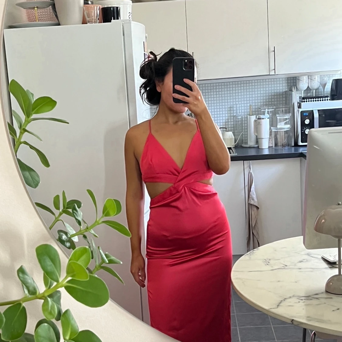 Klänning zara satin cutout  - 1