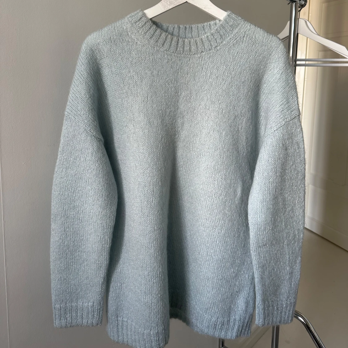 Ljusblå stickad tröja - 2