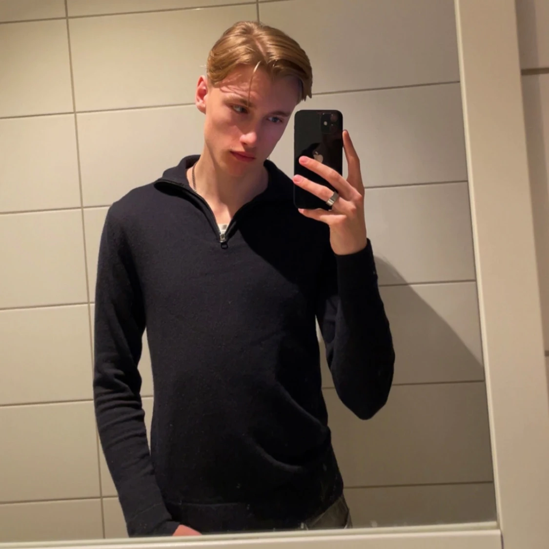 Mörkblå merinoulltröja These Glory Days - 2